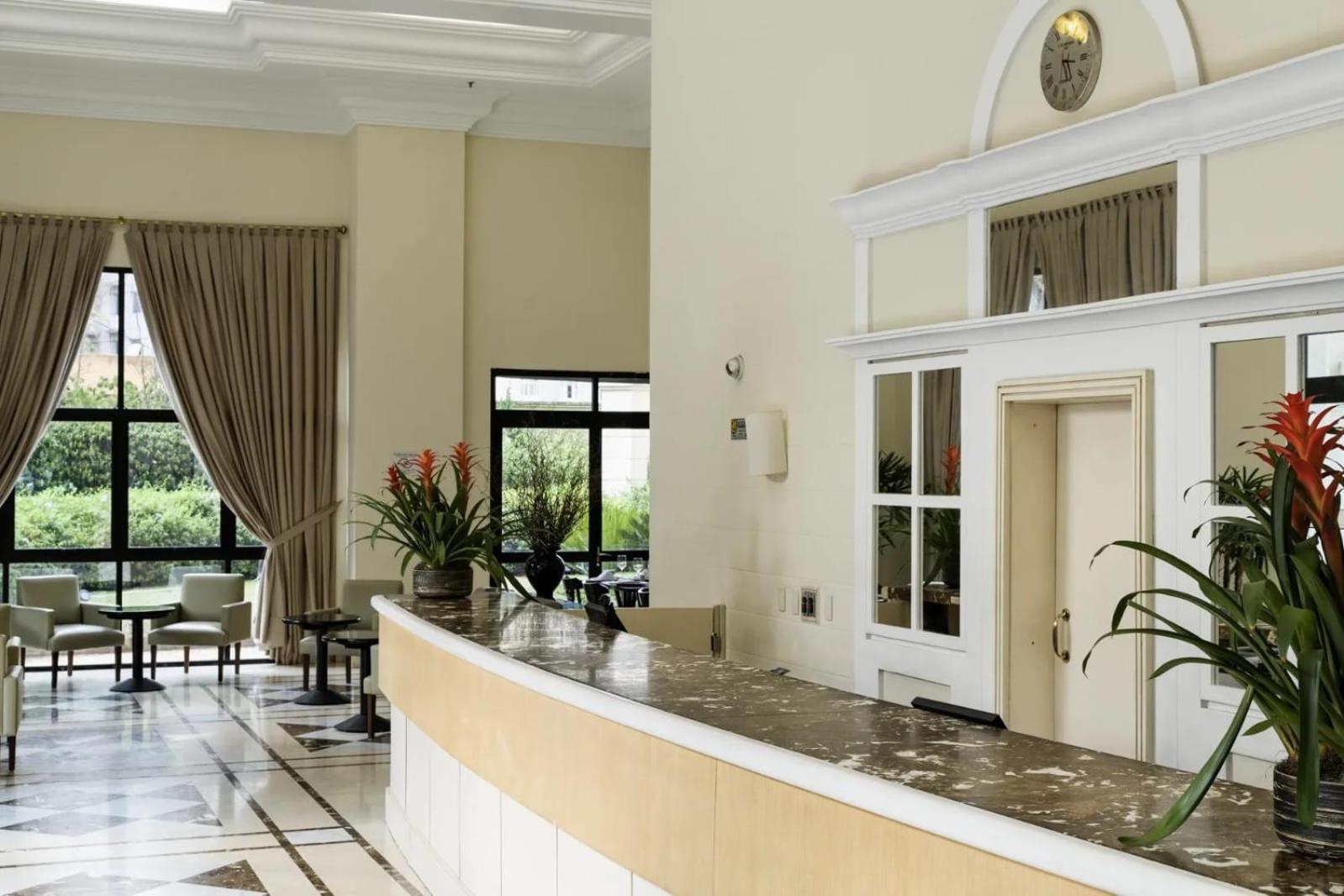 Khách sạn The Universe 83 Paulista 5*