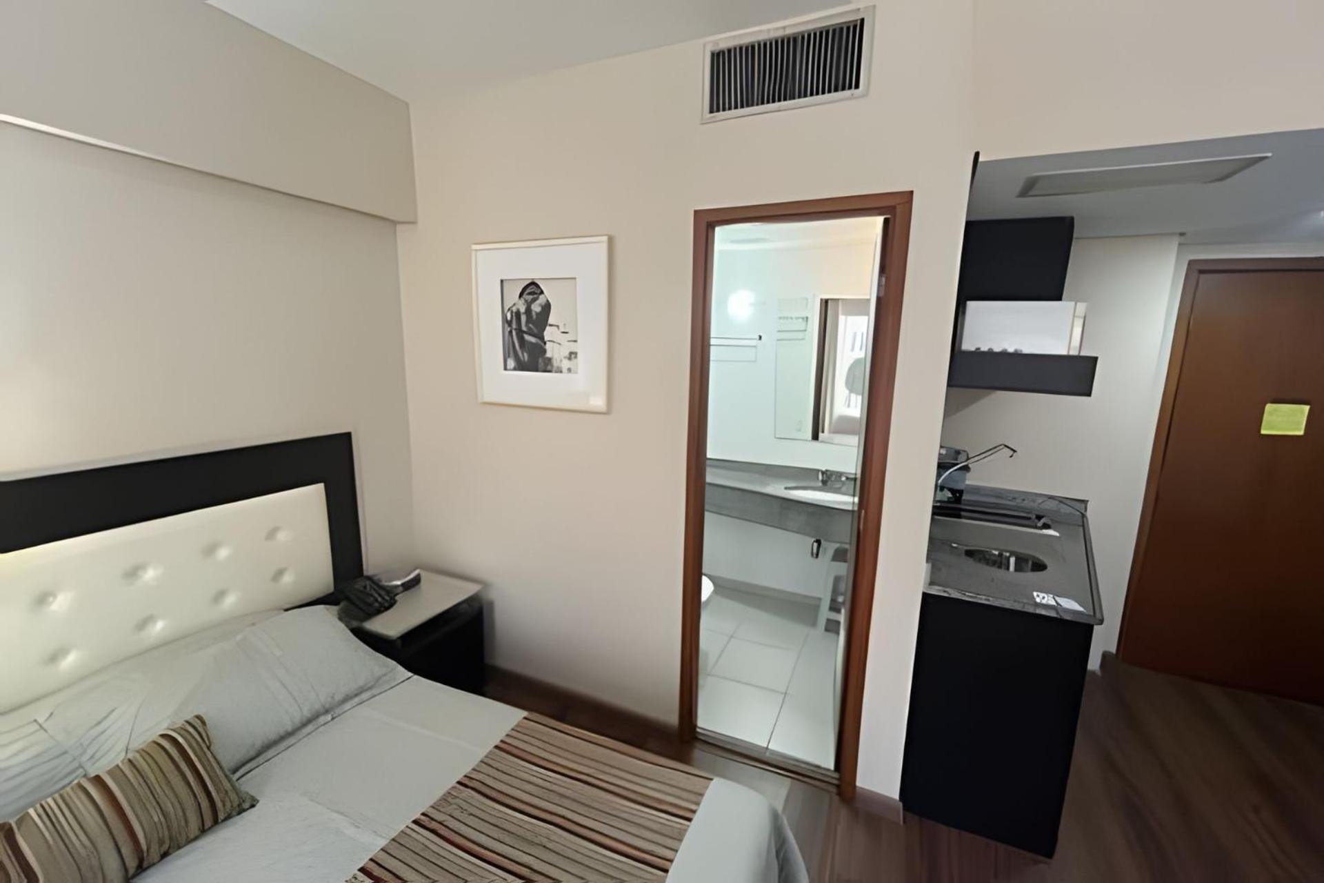 Flat R. Maestro Cardim Benef Portuguesa Sao Paulo