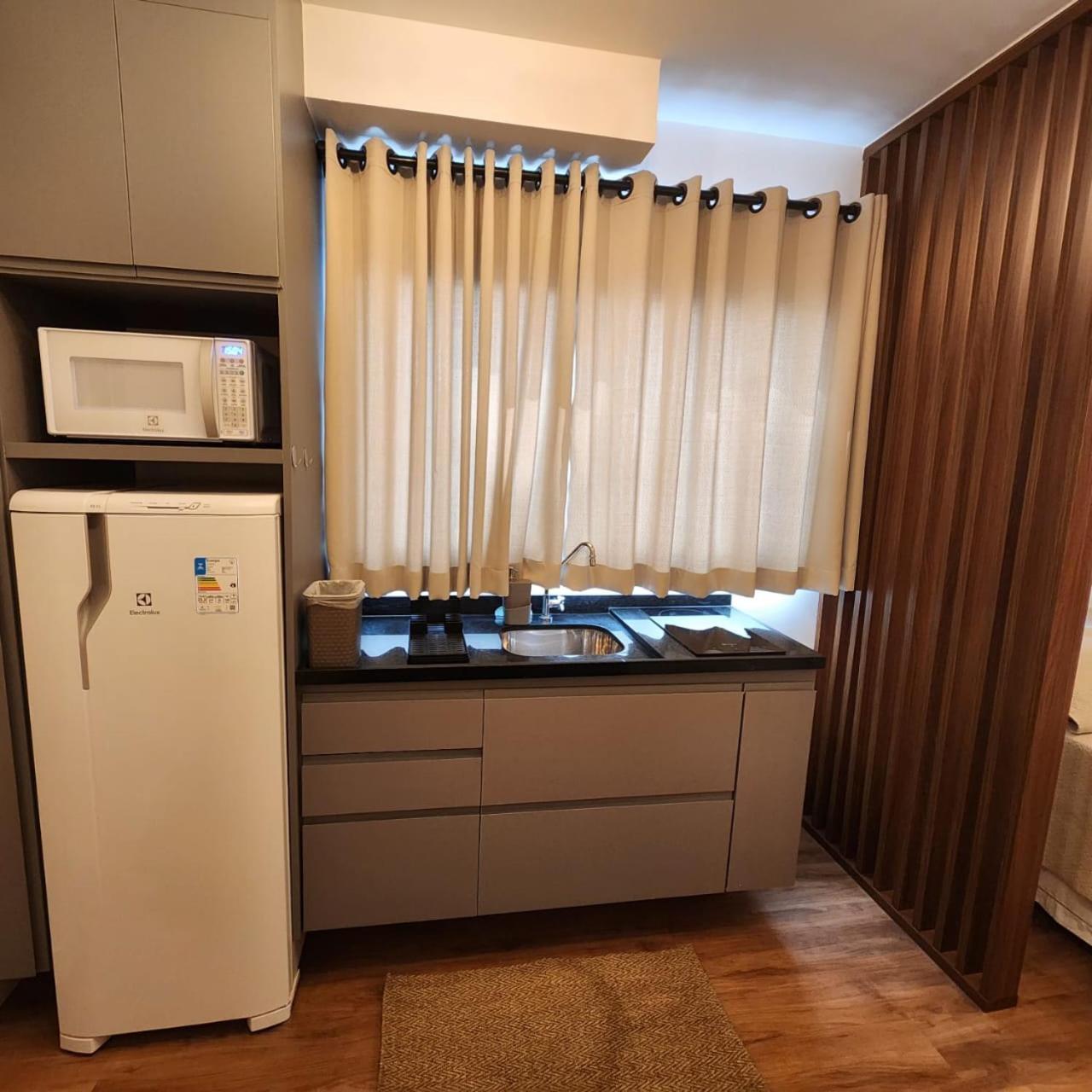 Estudio Confort Com Estacionamento E Cafe Da Manha Gratis Durante A Semana Apartment *
