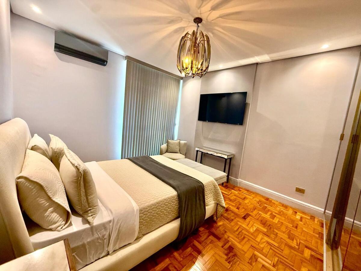 022 - Rentaqui Lux Paulista 2 Bedroom Apartment *