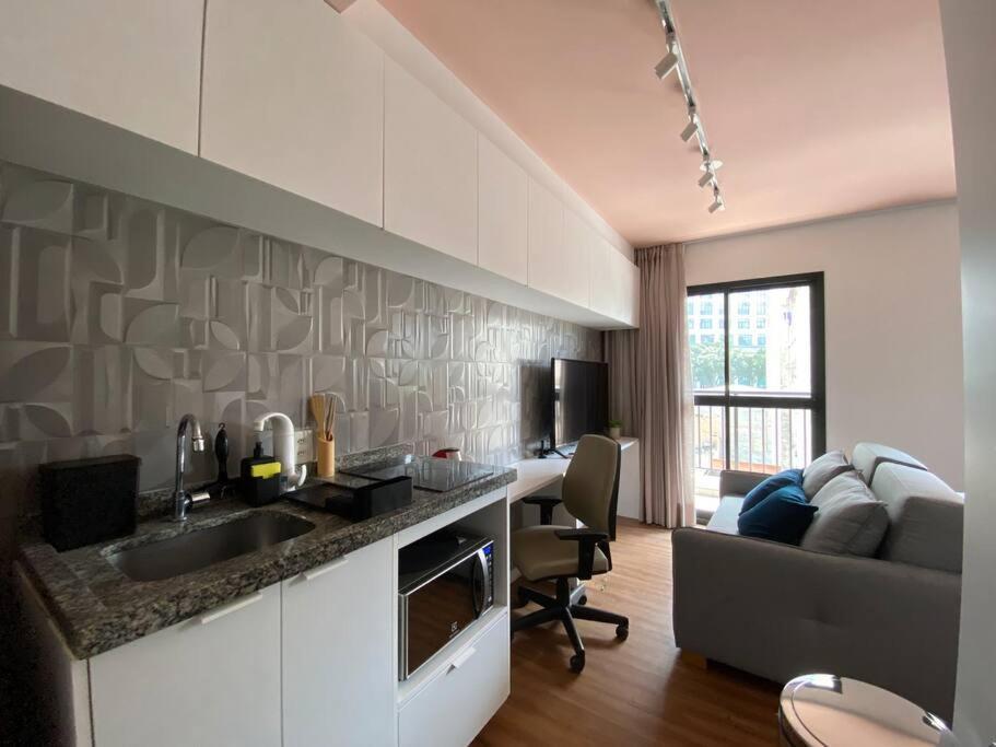 Colorful Windows - Novo Na Liberdade Apartment