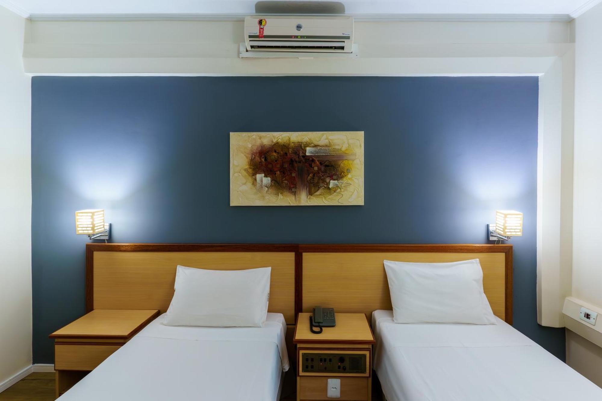Hotel Augusta Boulevard 3*