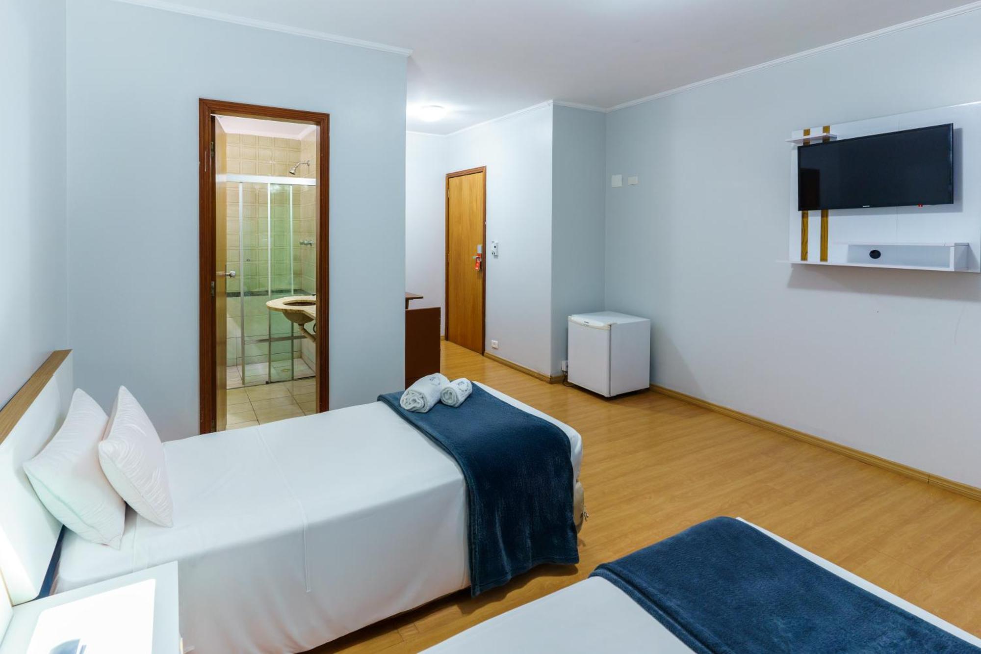 Hotel Carillon Plaza 2*