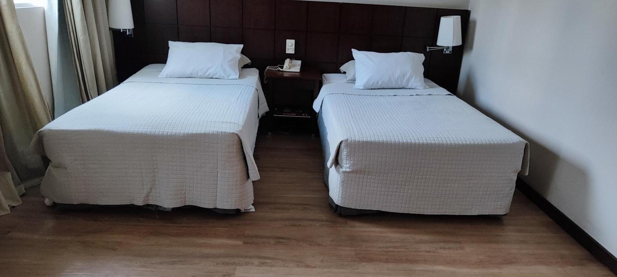 Khách sạn hẻo lánh Flat Bt Verbo Divino *