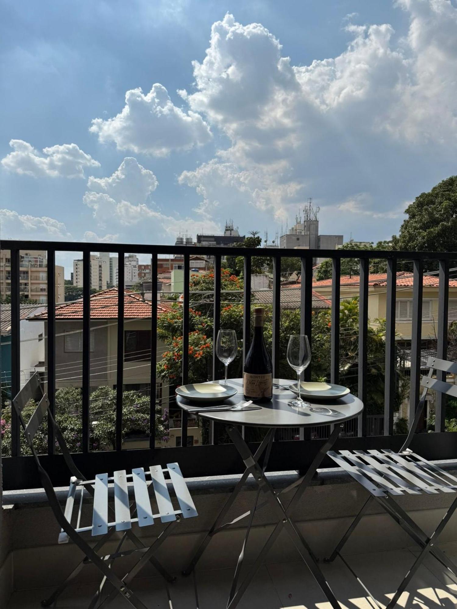 Madalena Com Ar Condicionado | Delfhy Sao Paulo