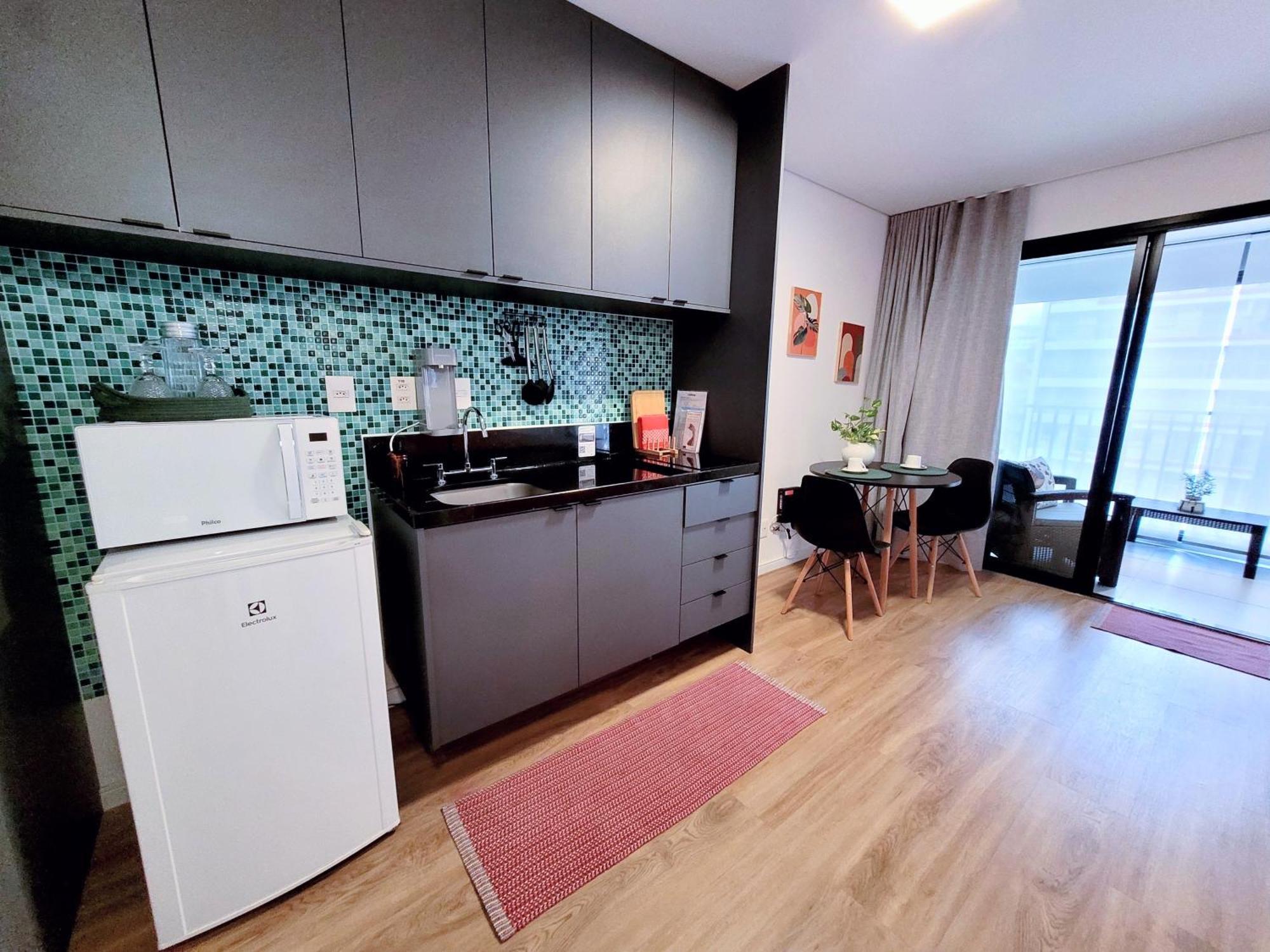 Charmoso Em Pinheiros 250 Metros Da Estacao Oscar Freire Hospital Clinicas Nubank Incor Paulista Apartment Sao Paulo