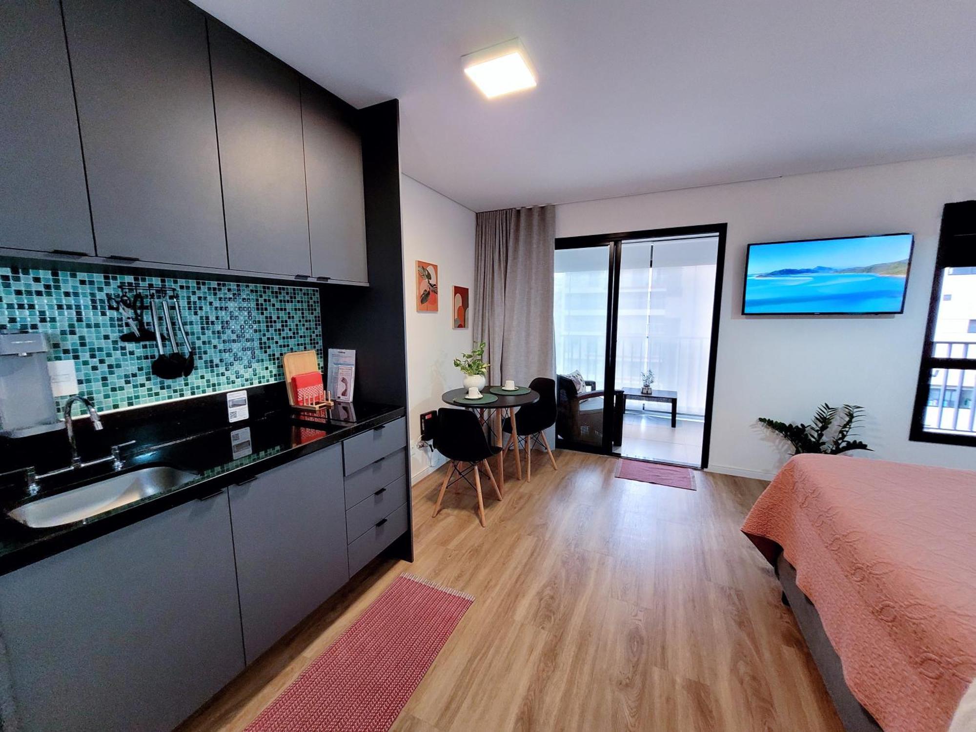Charmoso Em Pinheiros 250 Metros Da Estacao Oscar Freire Hospital Clinicas Nubank Incor Paulista Apartment Sao Paulo