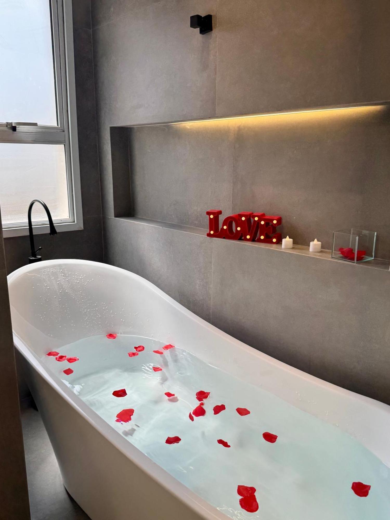 Uh House , Estacionamento , Piscina, Bela Vista Căn hộ