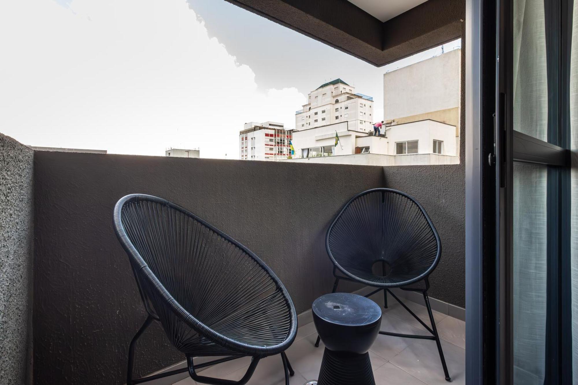 360 Pamplona Apartemen *