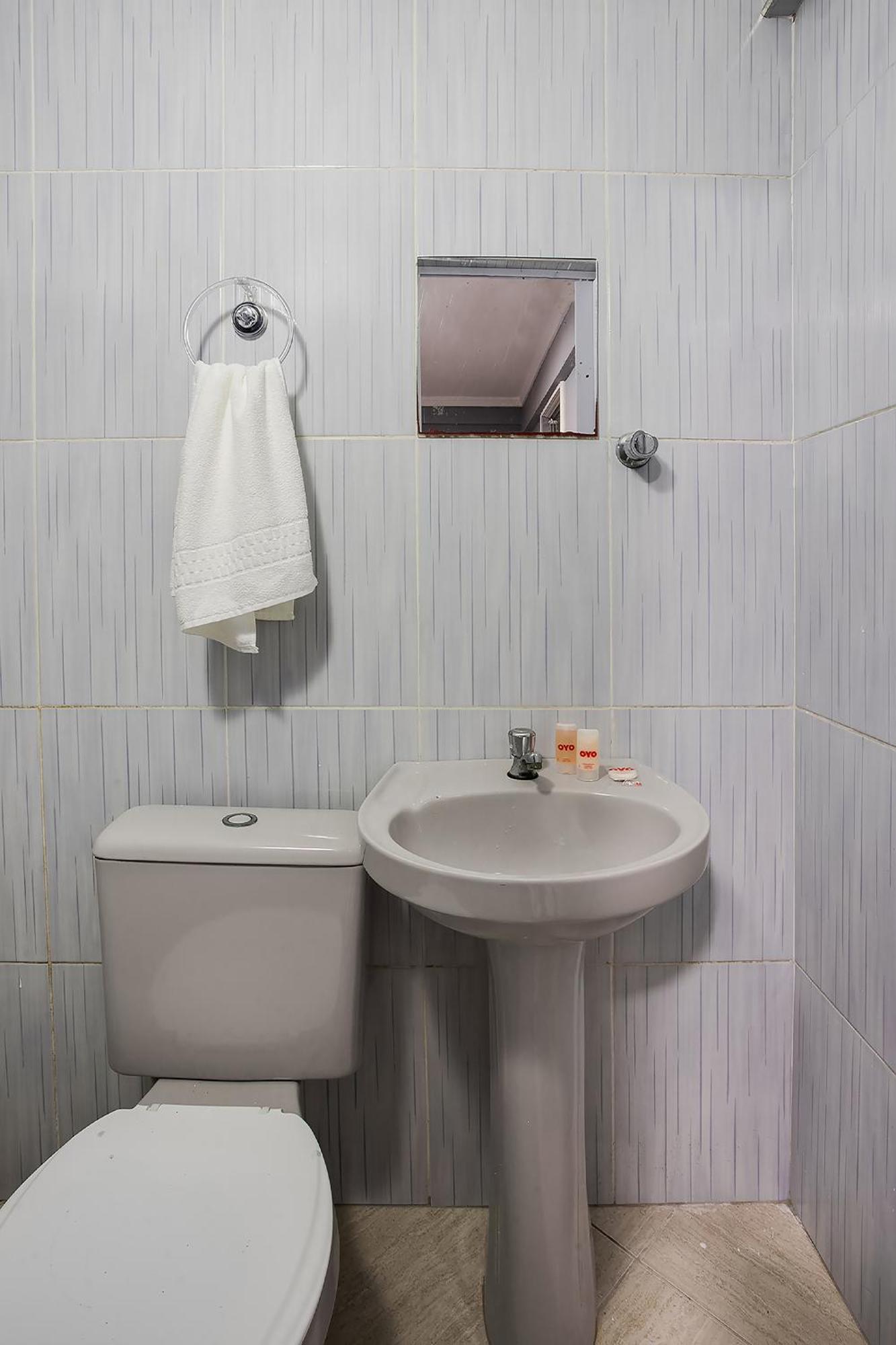 Oyo Boneville, Otel 4*