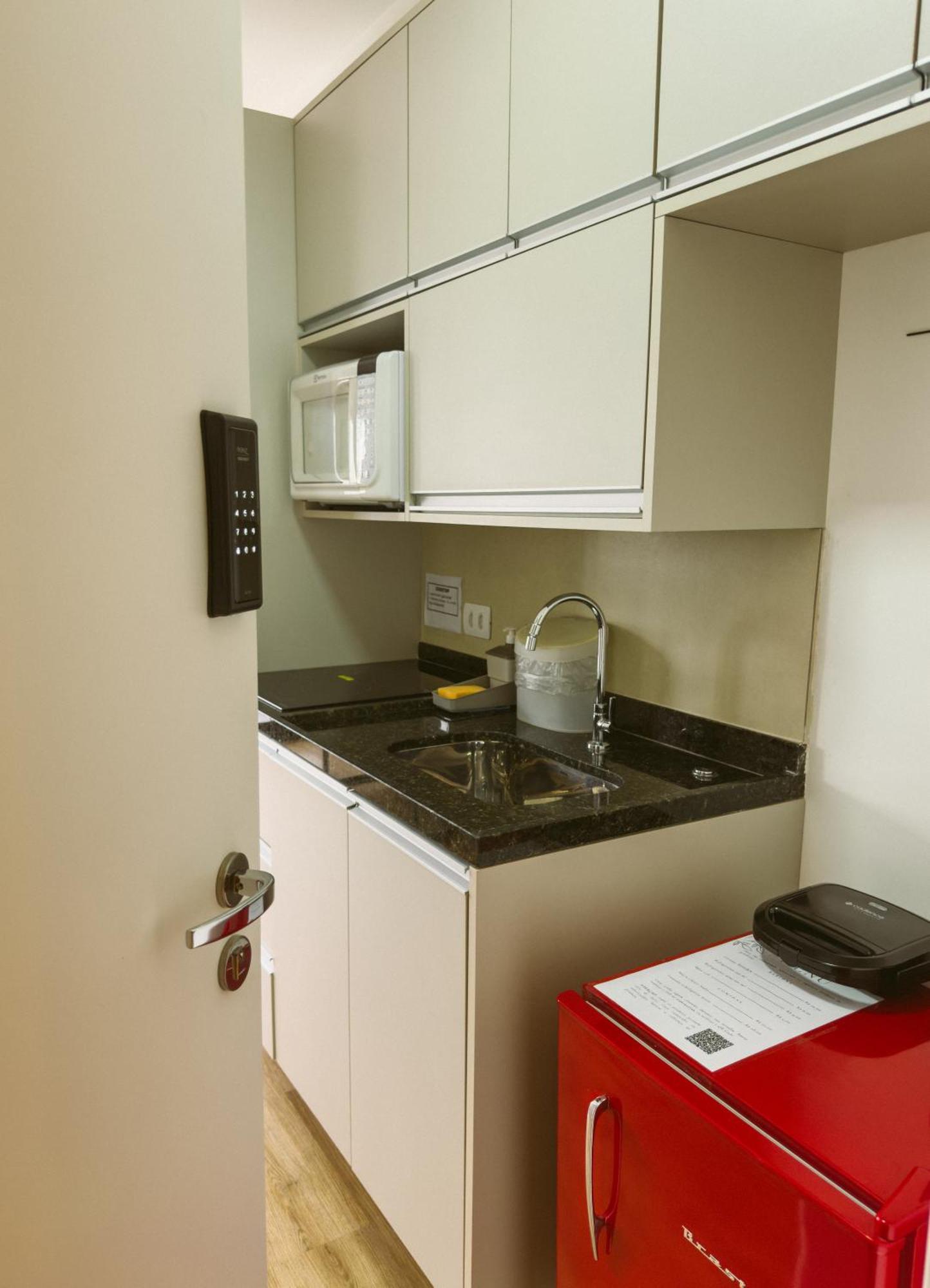 In - 100m Metro Saude, Loadd Apartment Sao Paulo