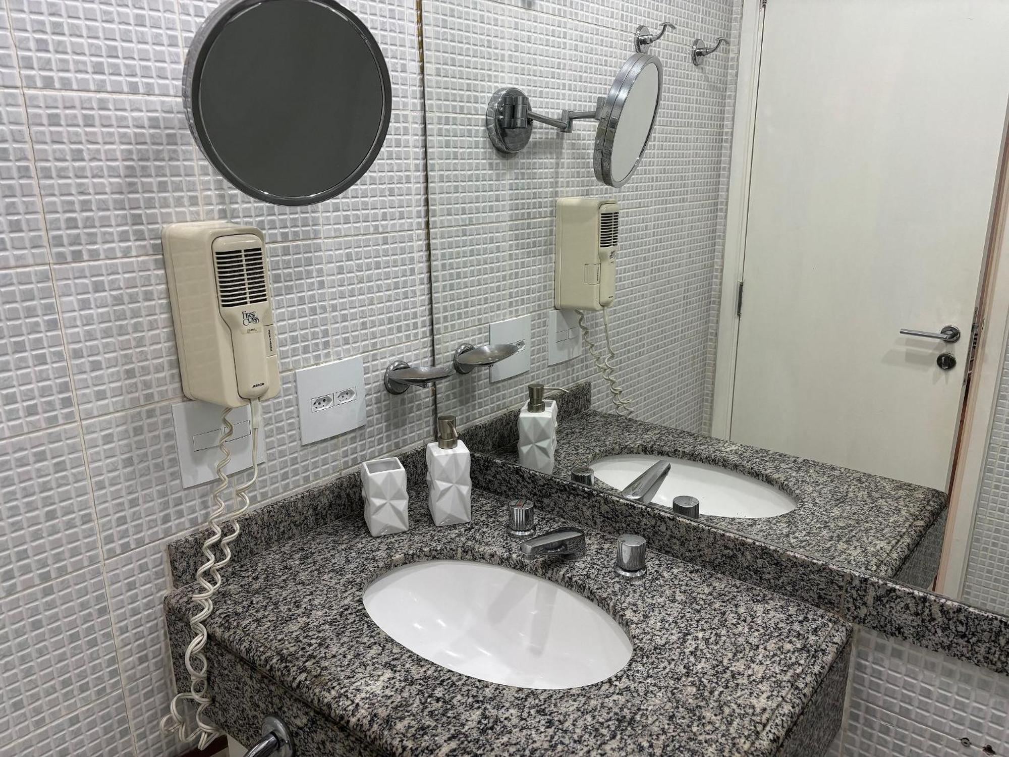 Morada Moema Rouxinol - Flat Bem Localizado Em Moema *