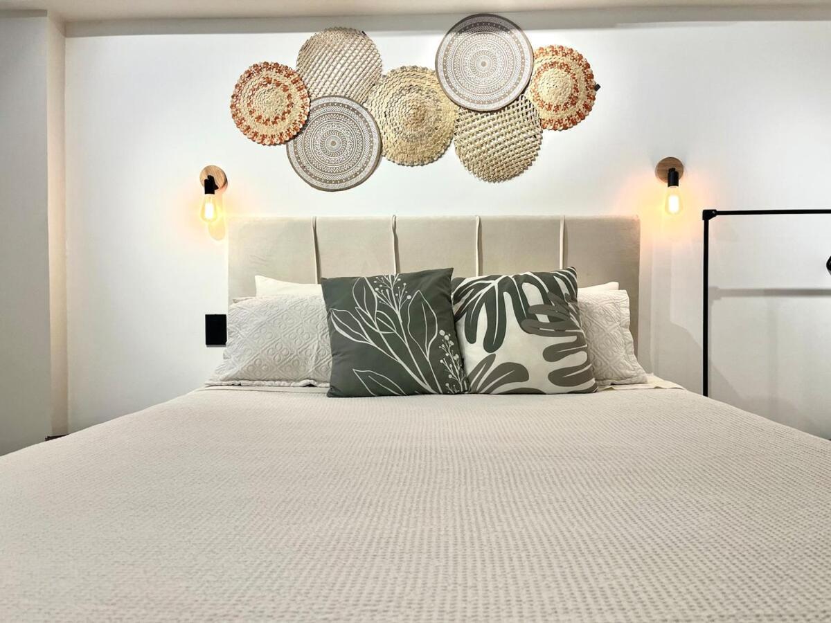 Apartamento Brasileiro No Coracao De - Perto De Tudo!!!