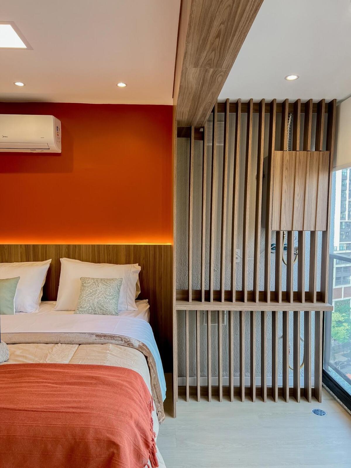 Modern Studio, With Alexa Automation Apartment