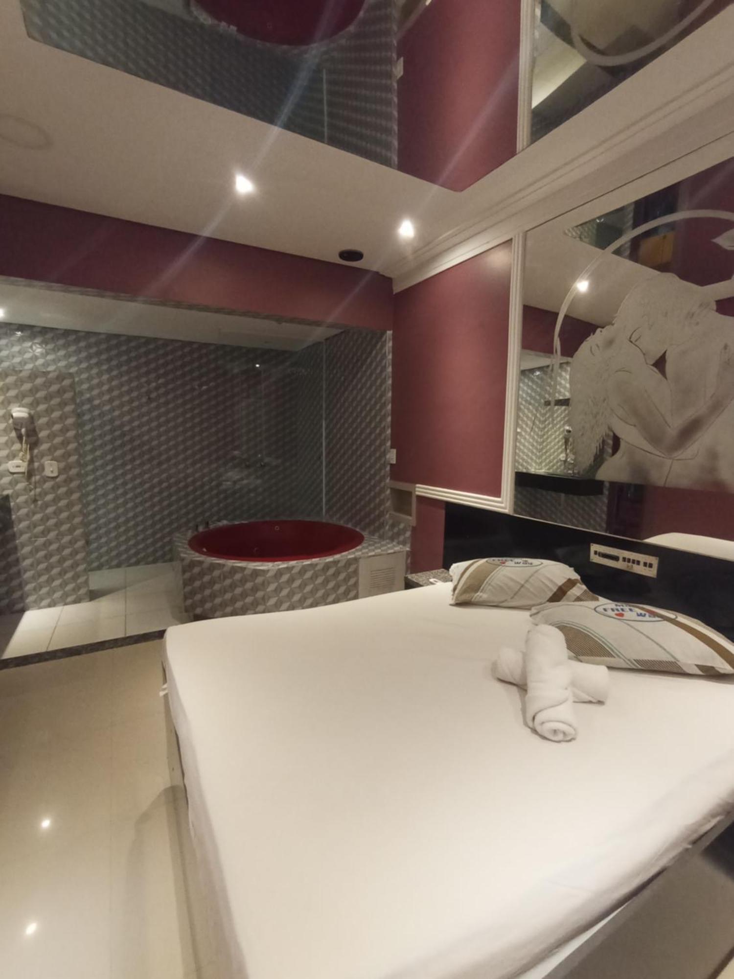 Hotel do amor Free Way (adults Only)