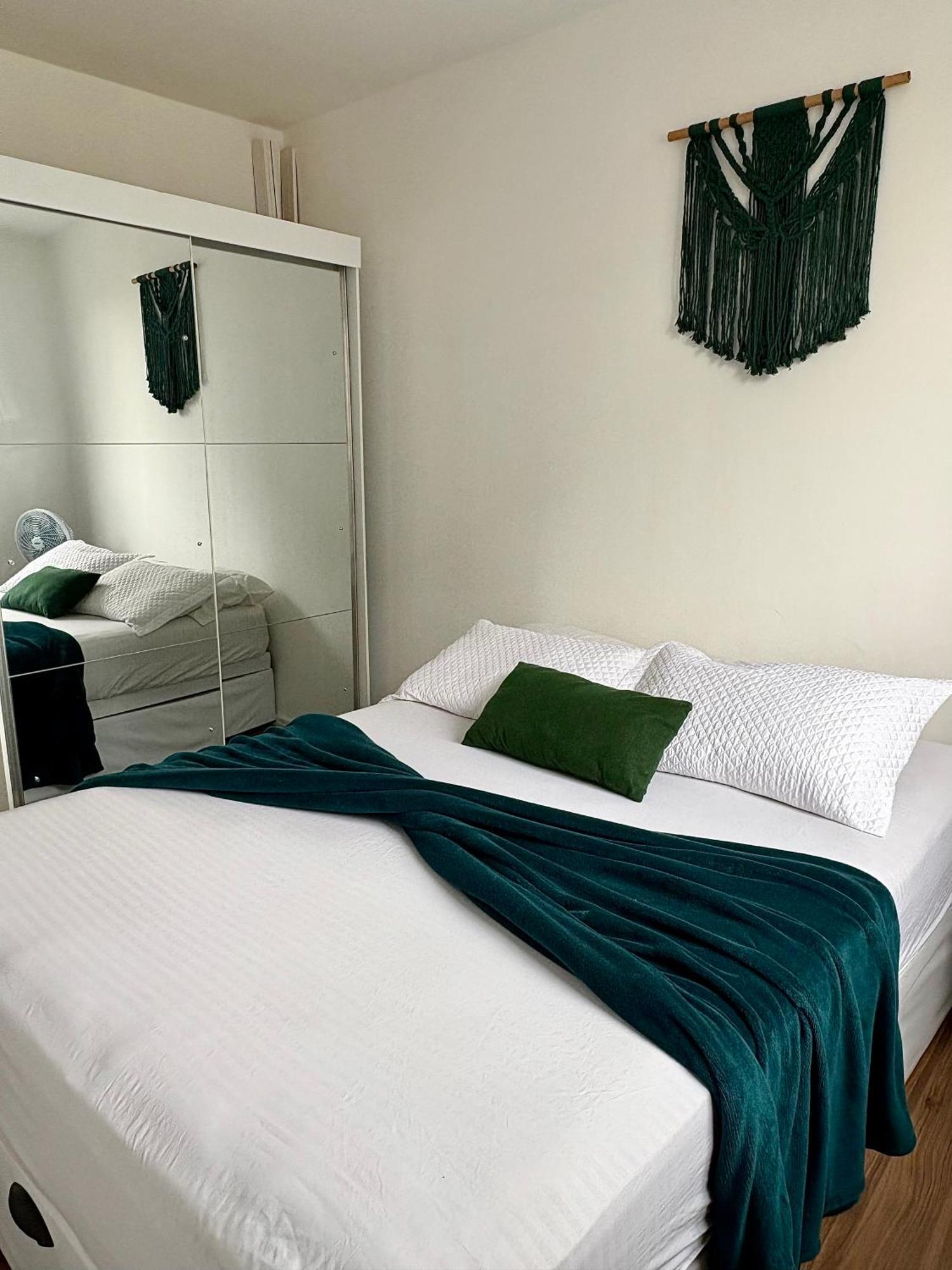 Aconchegante E Moderno Com Varanda Na Rua Guaicurus Apartment