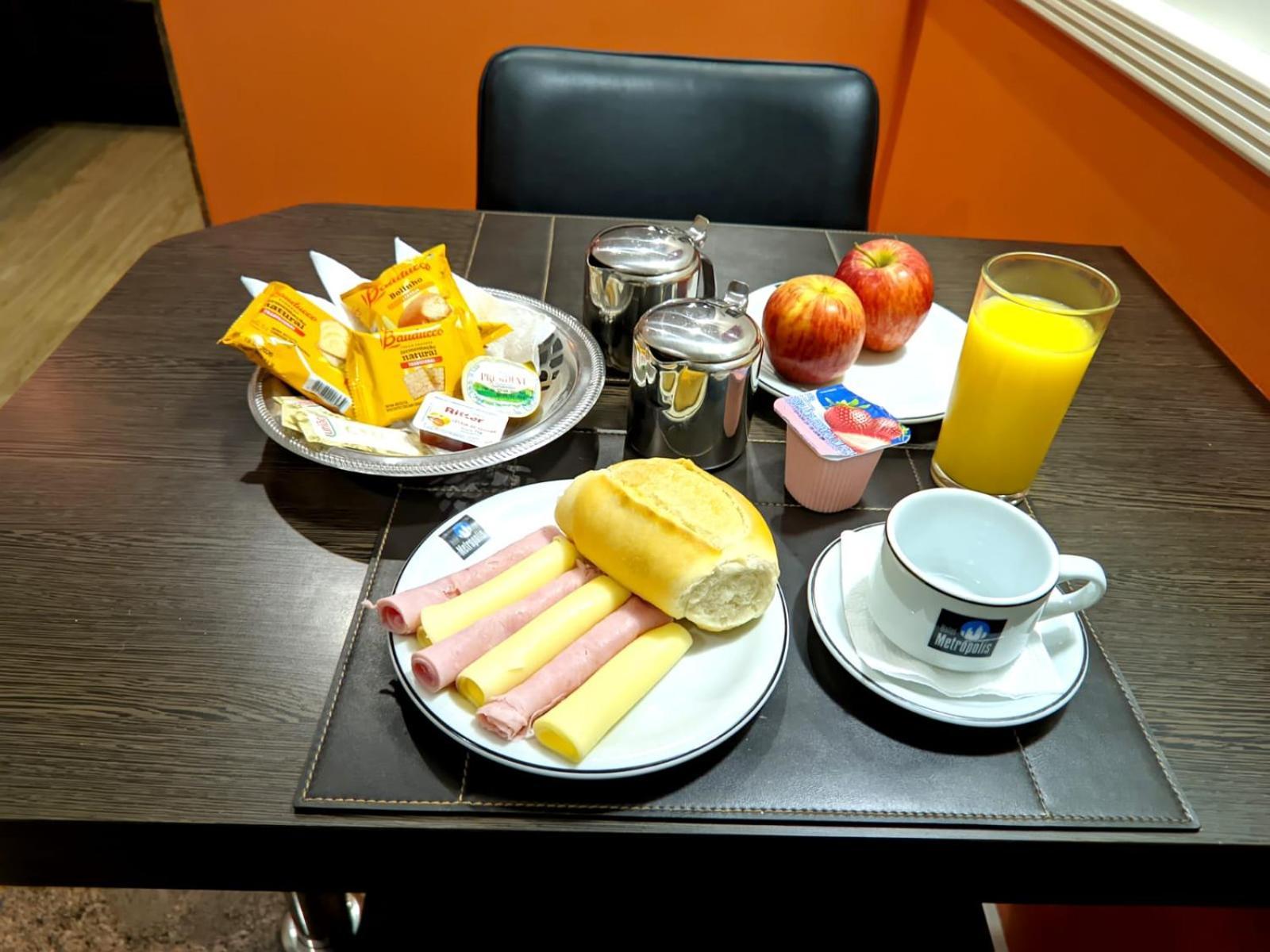Khách sạn tình yêu Metropolis Centro (adults Only) 3*