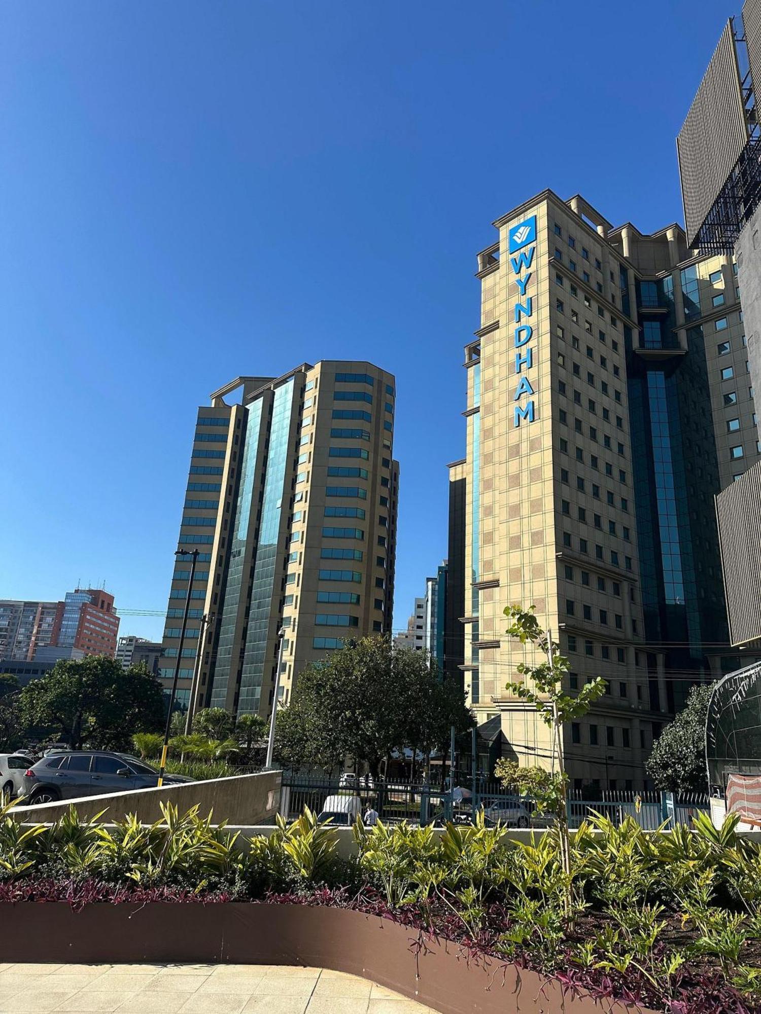 Flat 246 - Avenida Ibirapuera, Moema - Sao Paulo