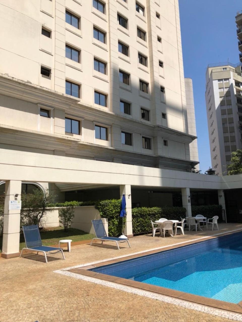 Aparthotel Em Na Rua Gomes De Carvalho