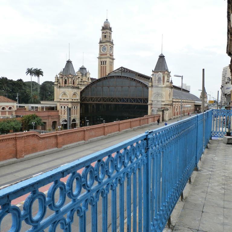 Balcony Hostel *