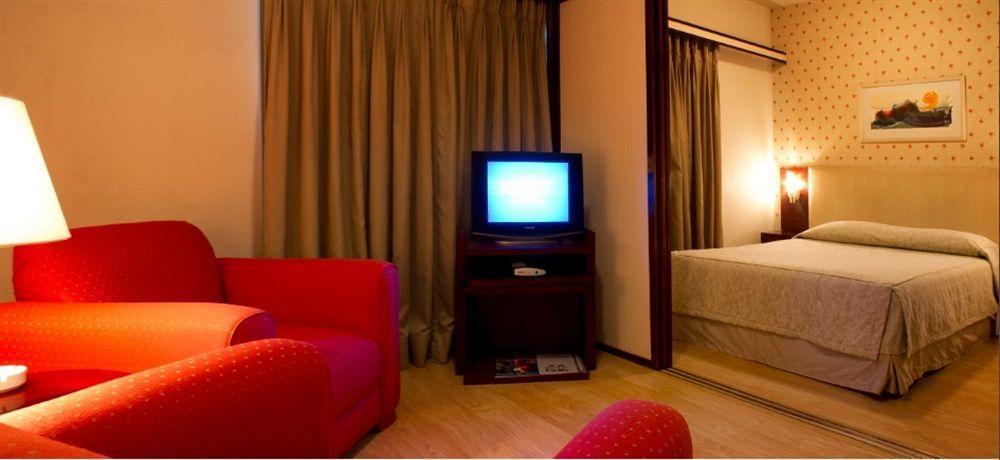 Le Premier Hotel 4*