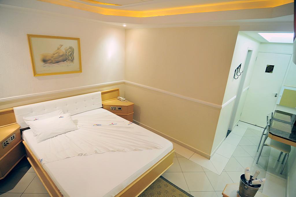 Love hotel Mambo - Adults Only