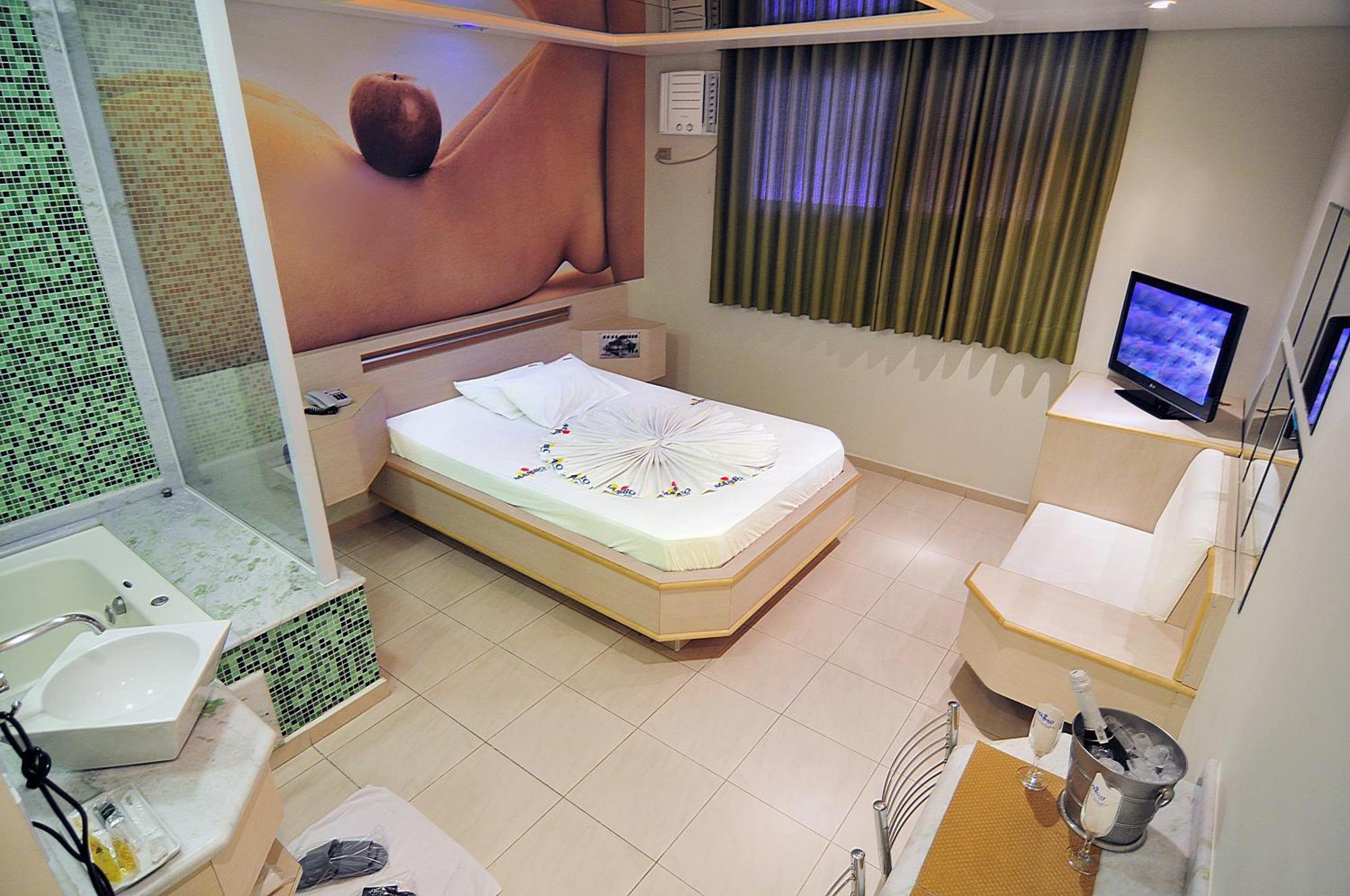 Love hotel Mambo - Adults Only