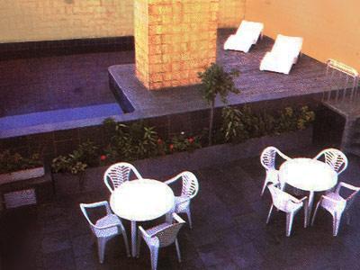 Carillon Plaza Hotel 2*