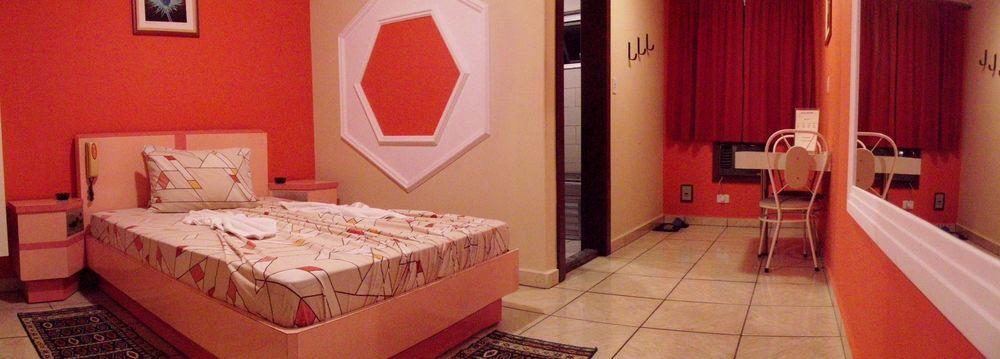 Charlott Hotel 2*