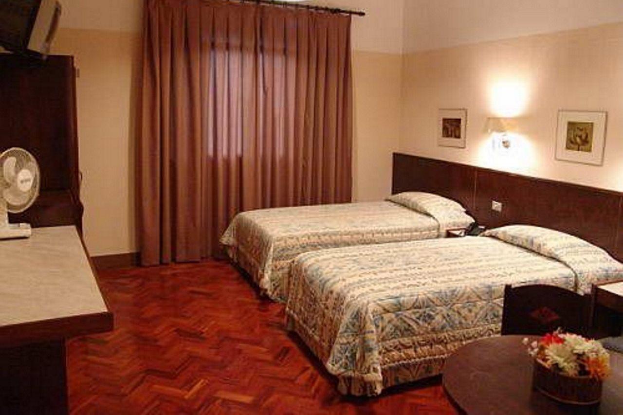 Khách sạn Plaza 2*