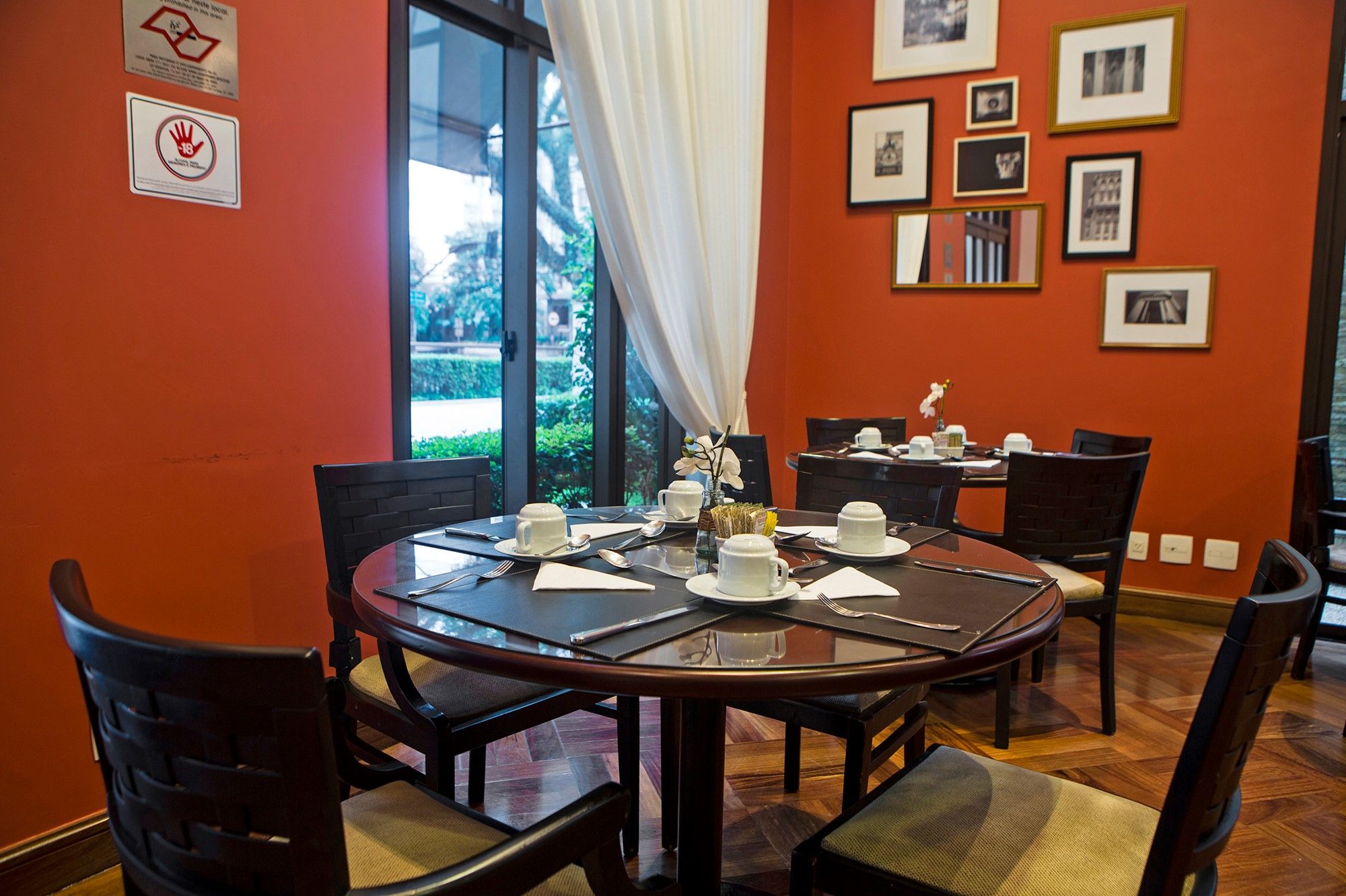 Otel George V Casa Branca Sao Paulo