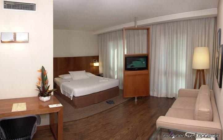 Estanplaza Berrini Hotel