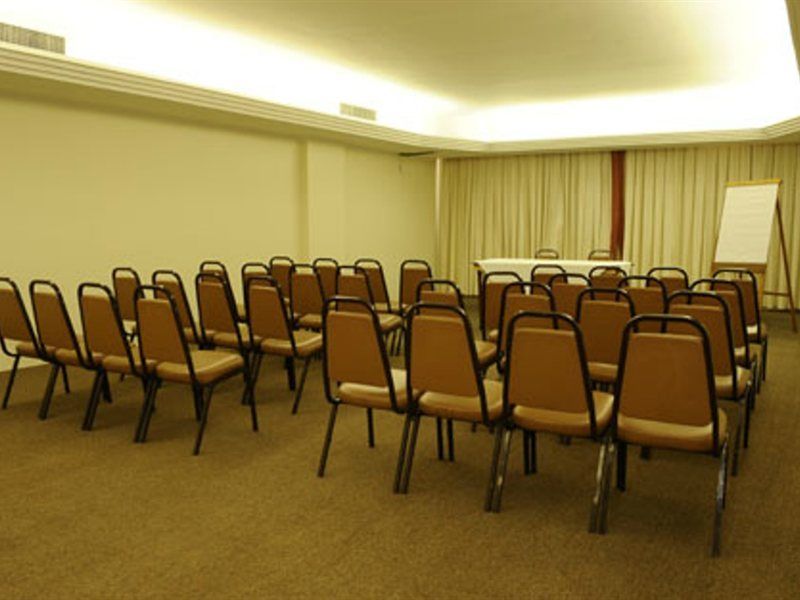 Augusta Boulevard 3*