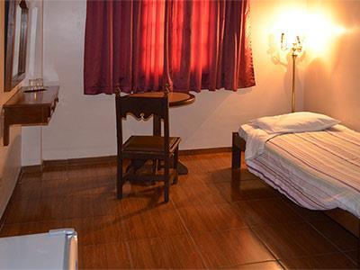 Reinales Plaza Otel