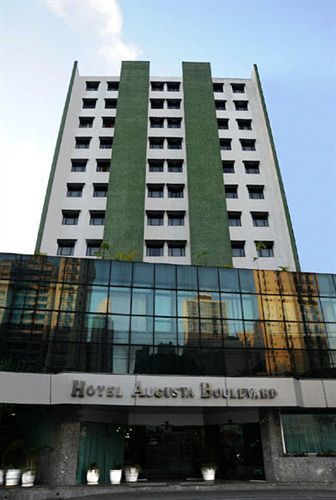 Augusta Boulevard Hotel