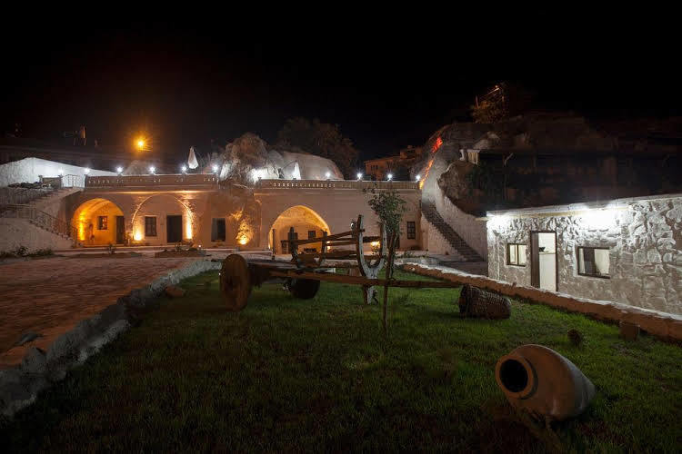 Otel Reinales Plaza 3*