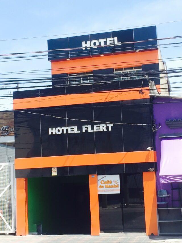Flert Santana Hotel 2*