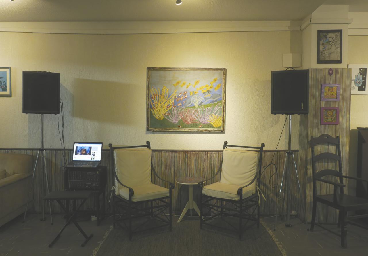 Aurea Hostel *