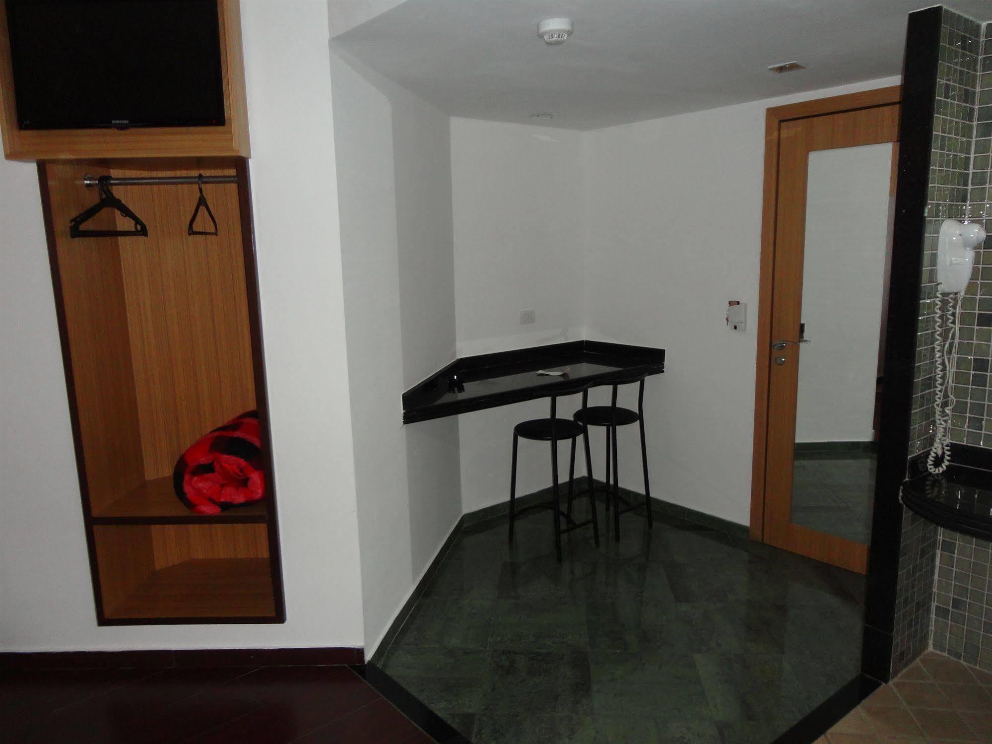 Hotel Calandre 3*