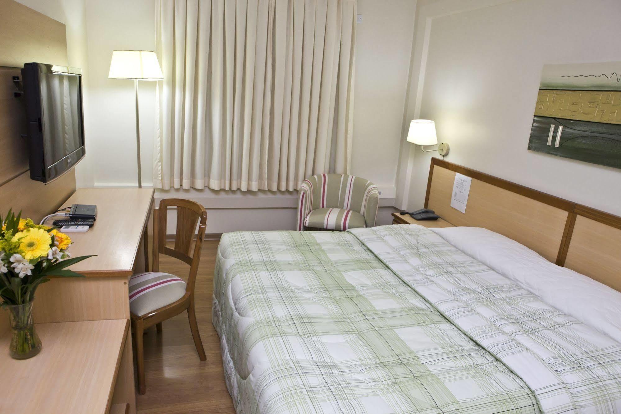 Hotel Augusta Boulevard 3*