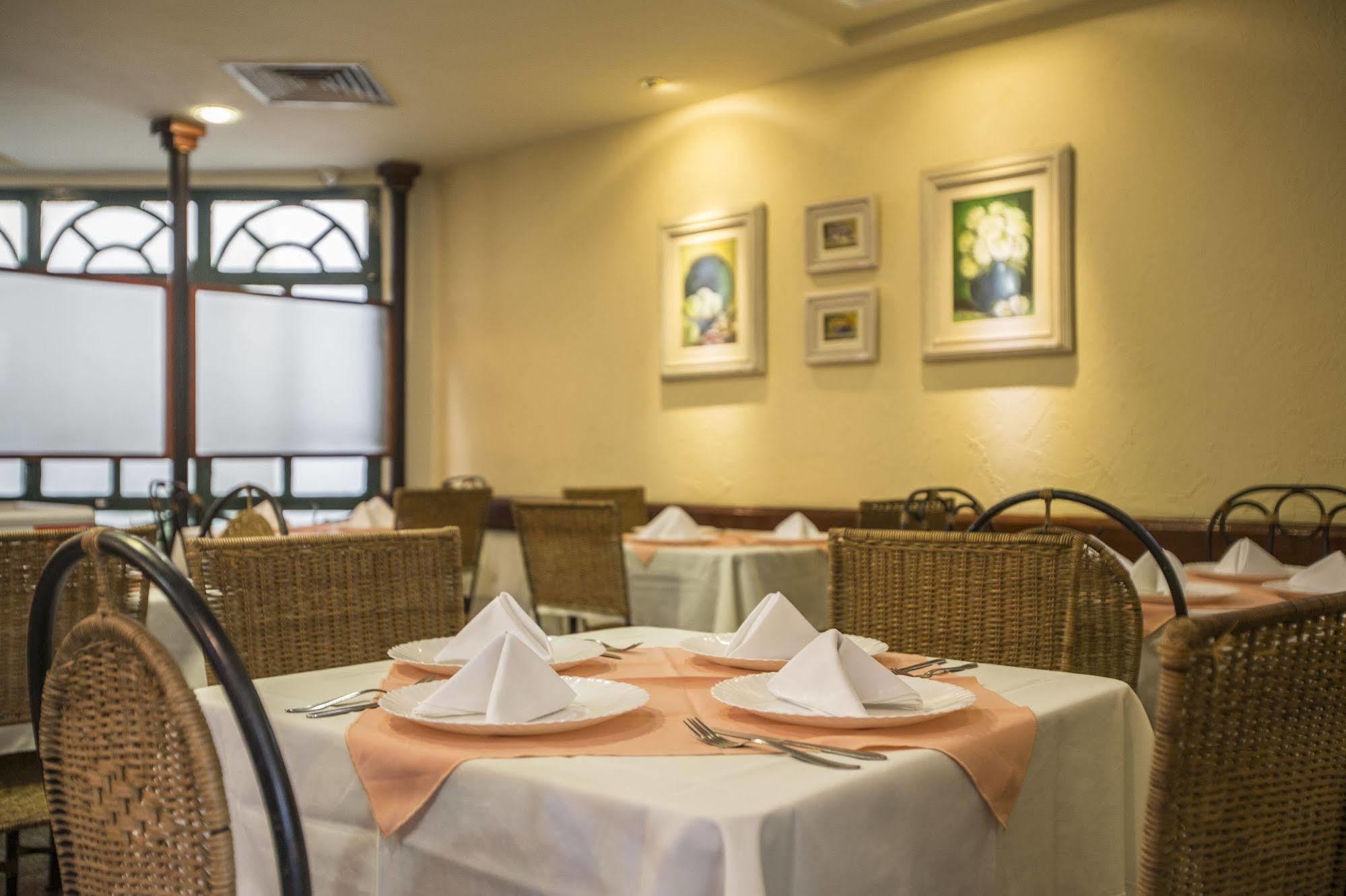 Aparthotel Astron Garden Special 3*
