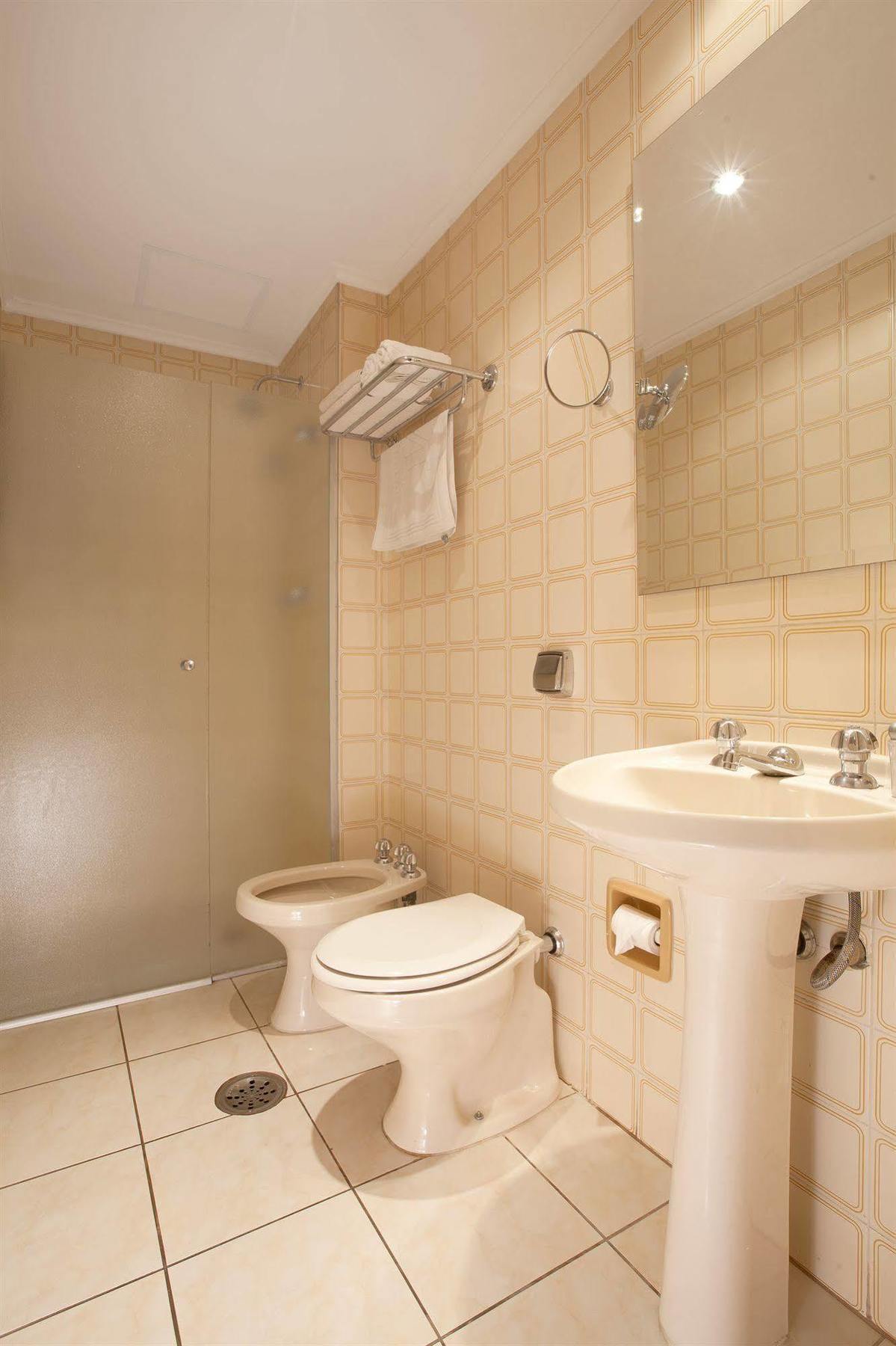 Moncloa Khách sạn 3*