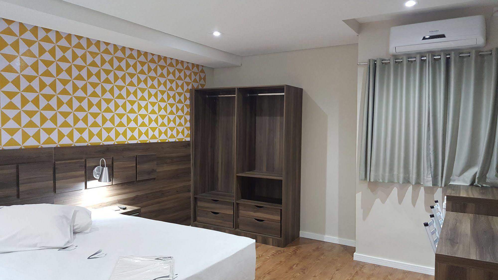 Biz Khách sạn São Paulo