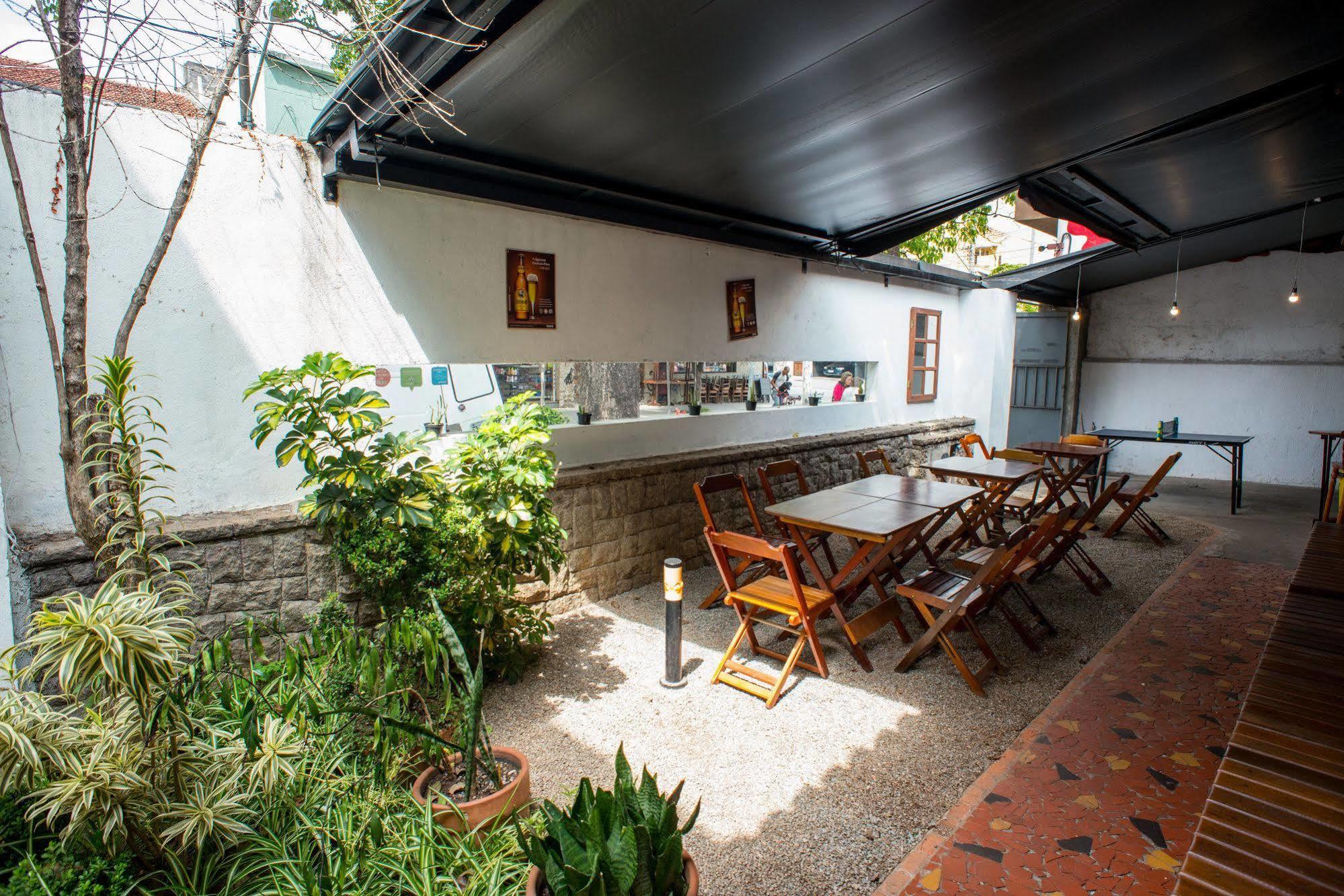 Garoa Party Bar Hostel *