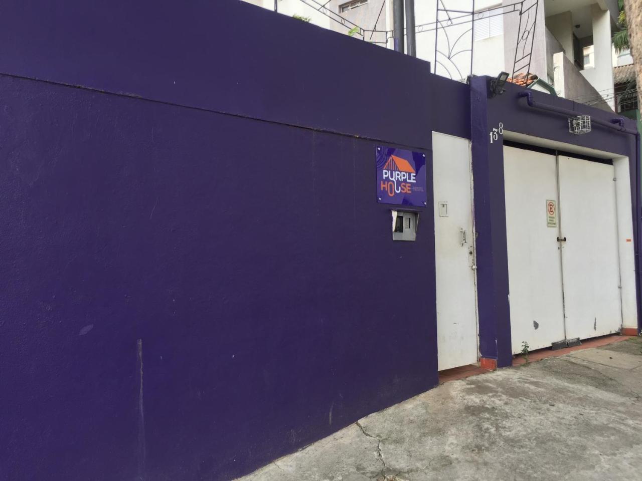Hostel Purple House *