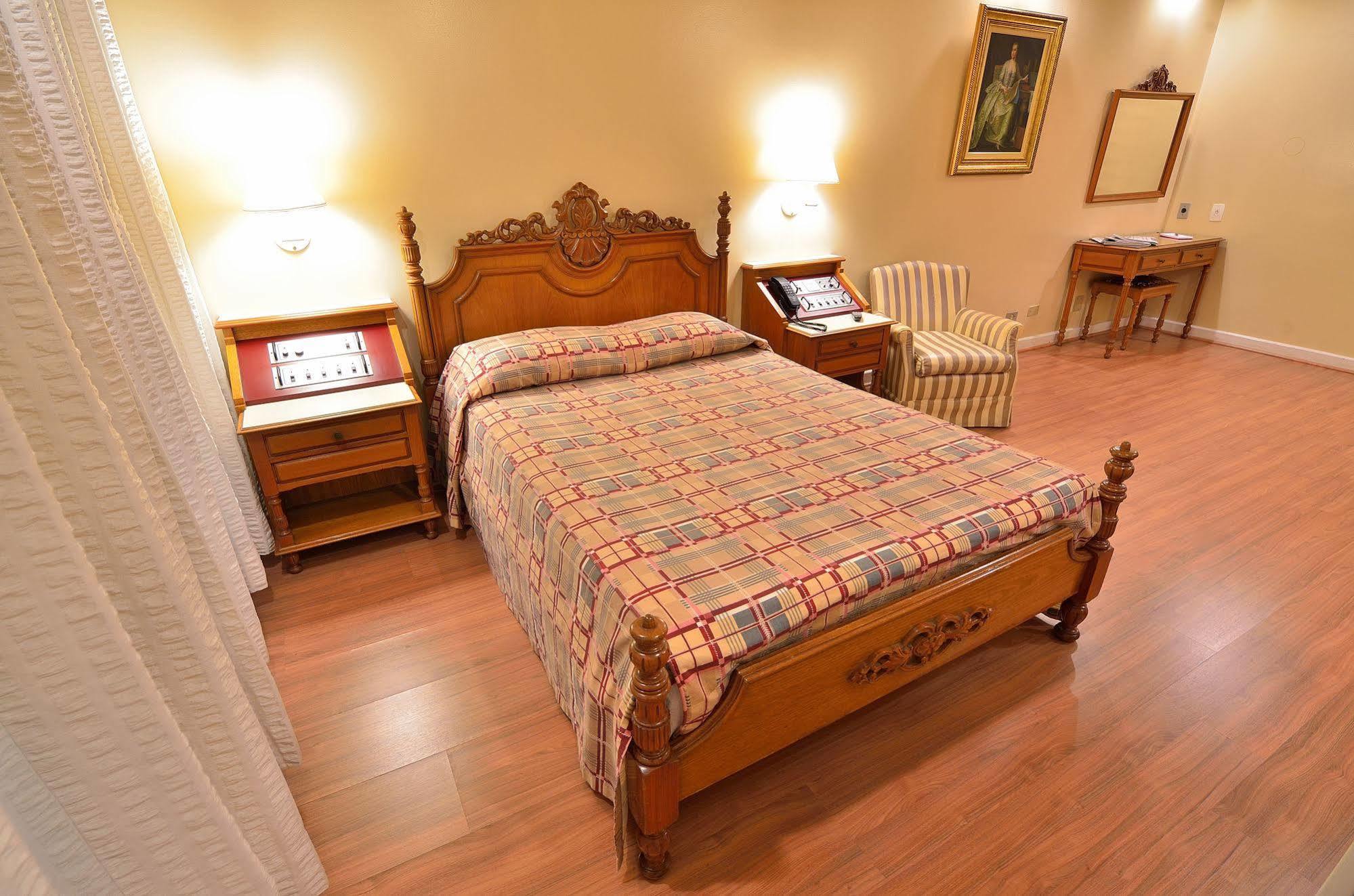 Castelar Hotel