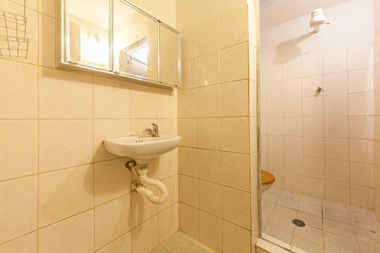 Economico Ao Lado Do Metro Khách sạn