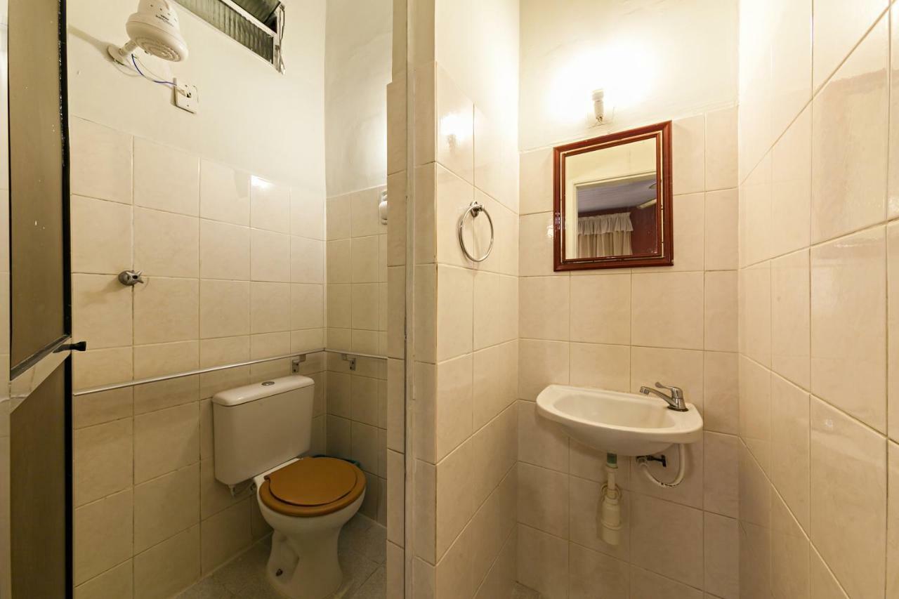 Khách sạn Economico Ao Lado Do Metro 2*