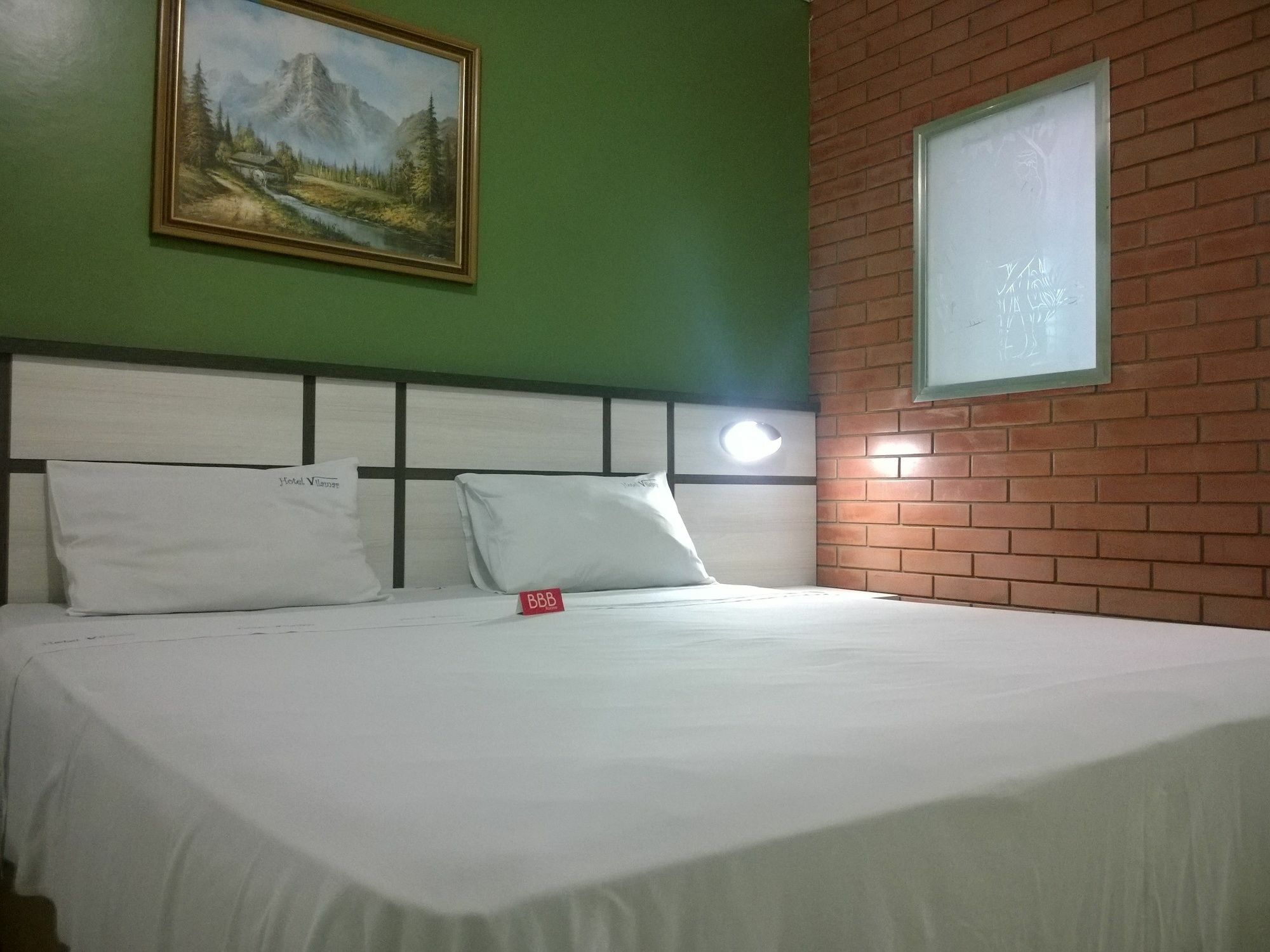 Bbb Metro Praca Da Arvore Sp Otel