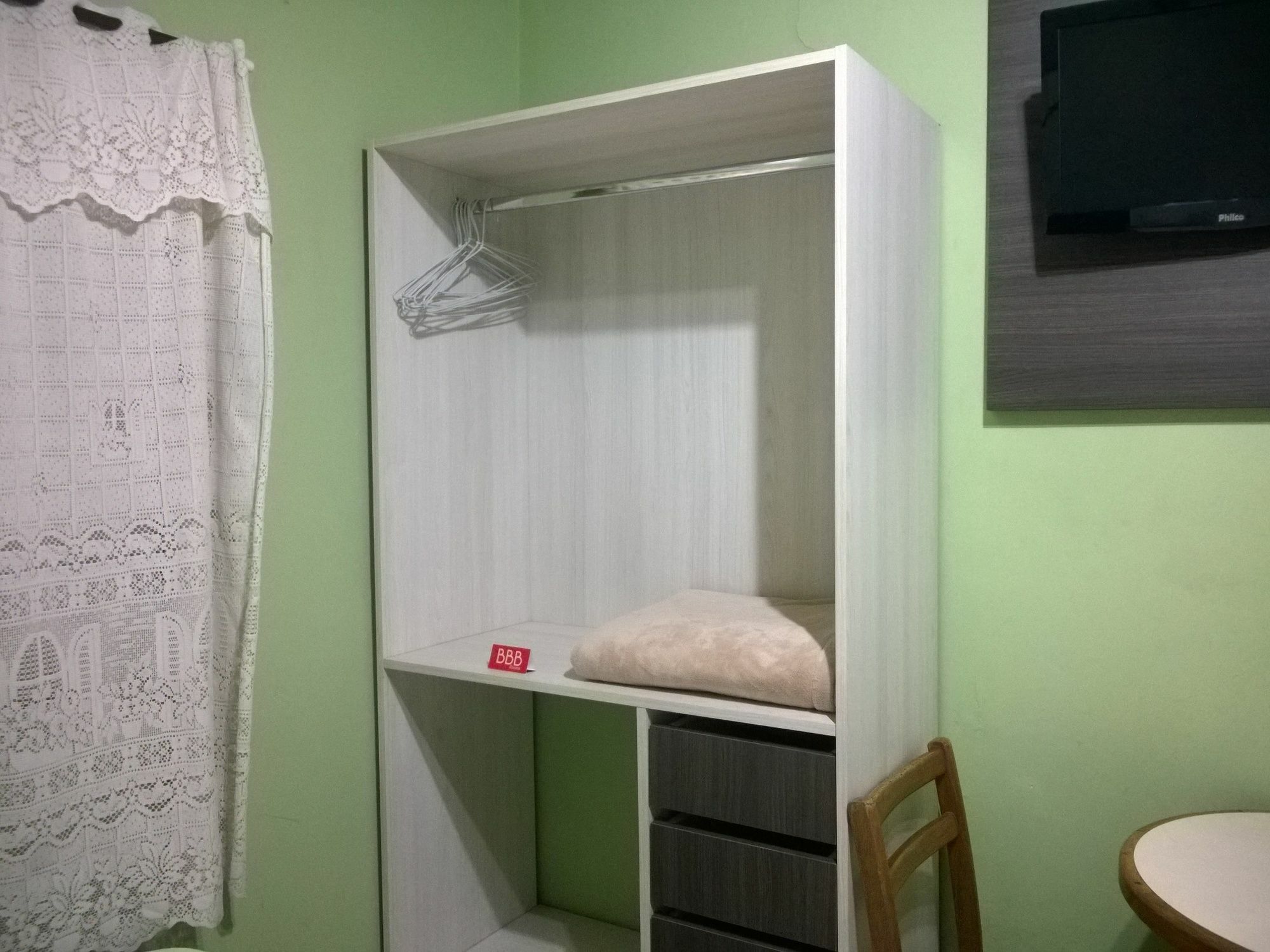 Bbb Metro Praca Da Arvore Sp Otel 2*